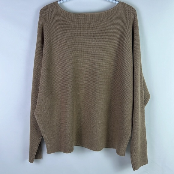 Cyrus bat-winged lightweight sweater - Picture 7 of 11